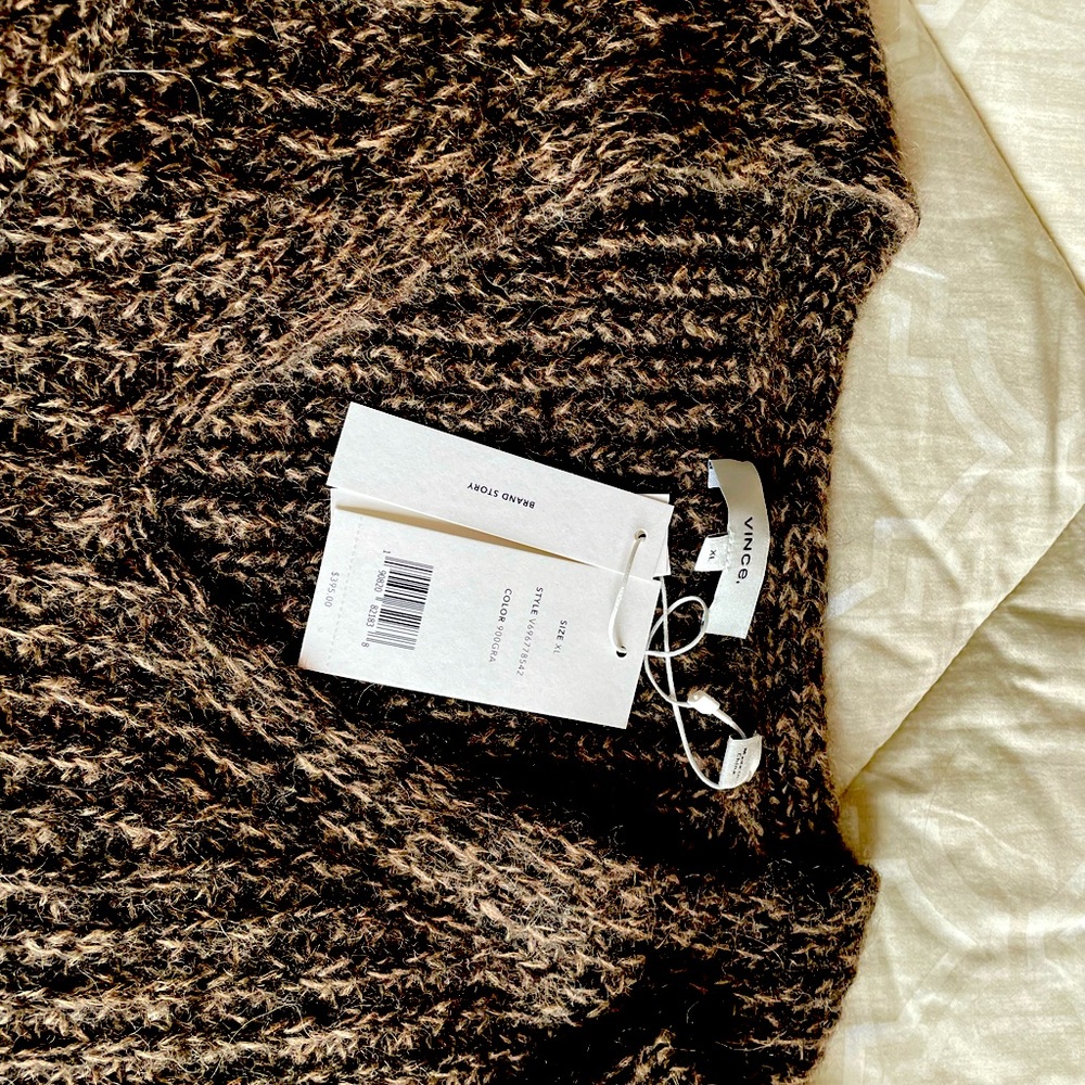 A V neck sweater XL
